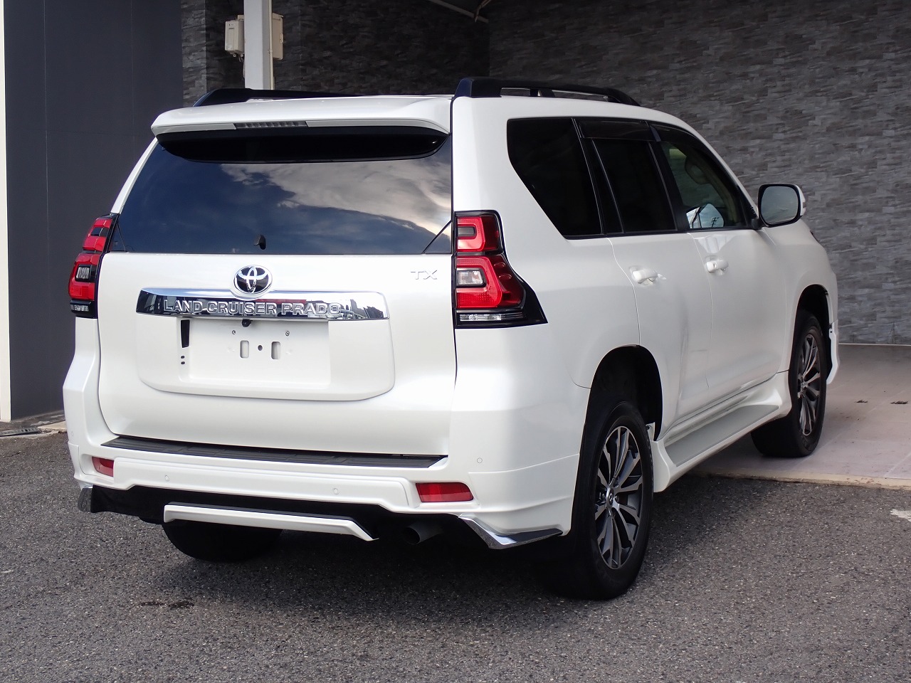 TOYOTA Land Cruiser Prado