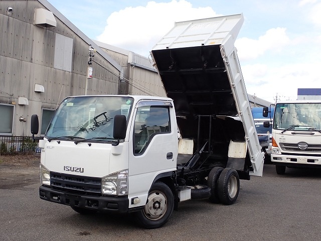 ISUZU Elf Truck