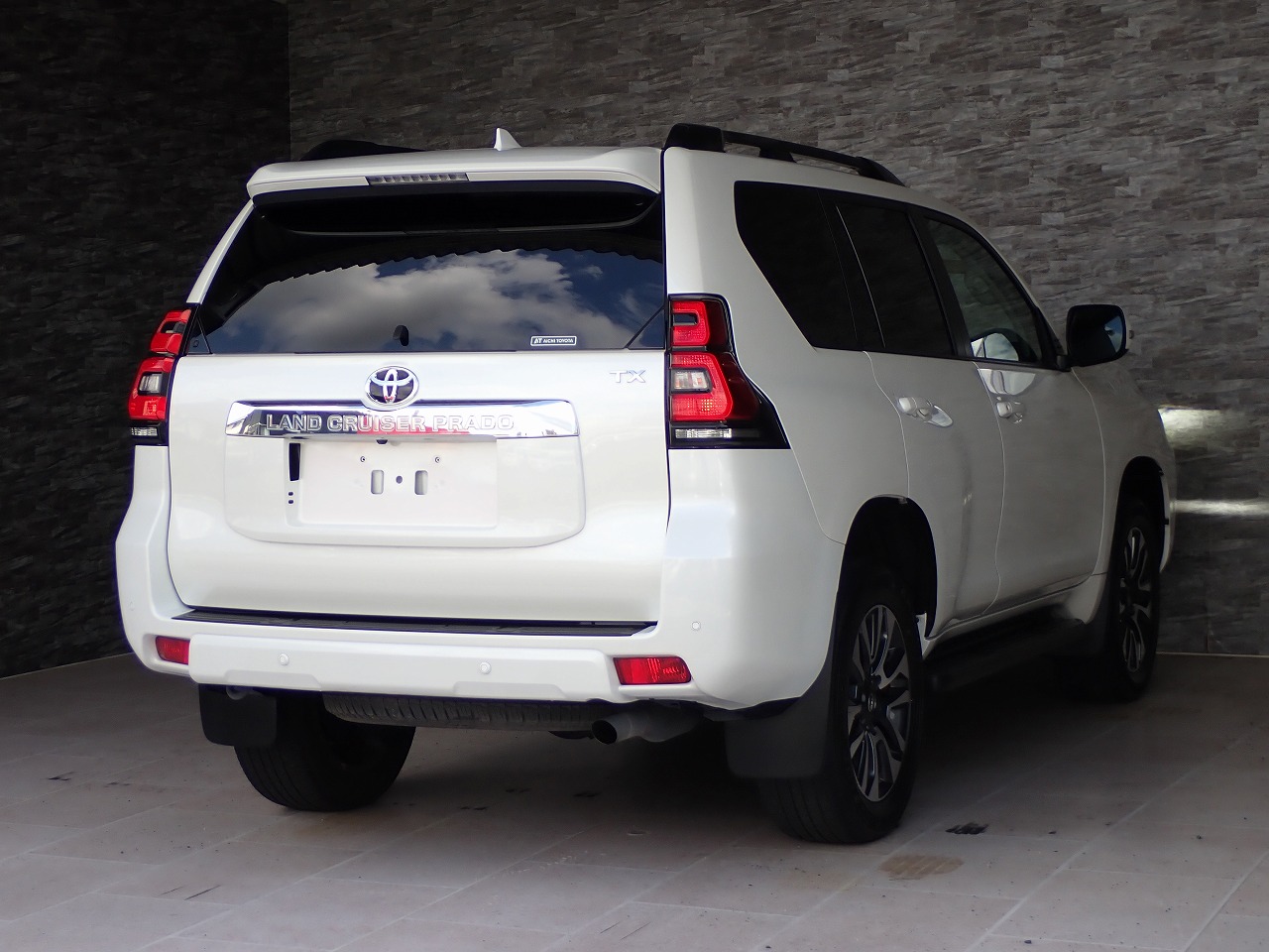 TOYOTA Land Cruiser Prado