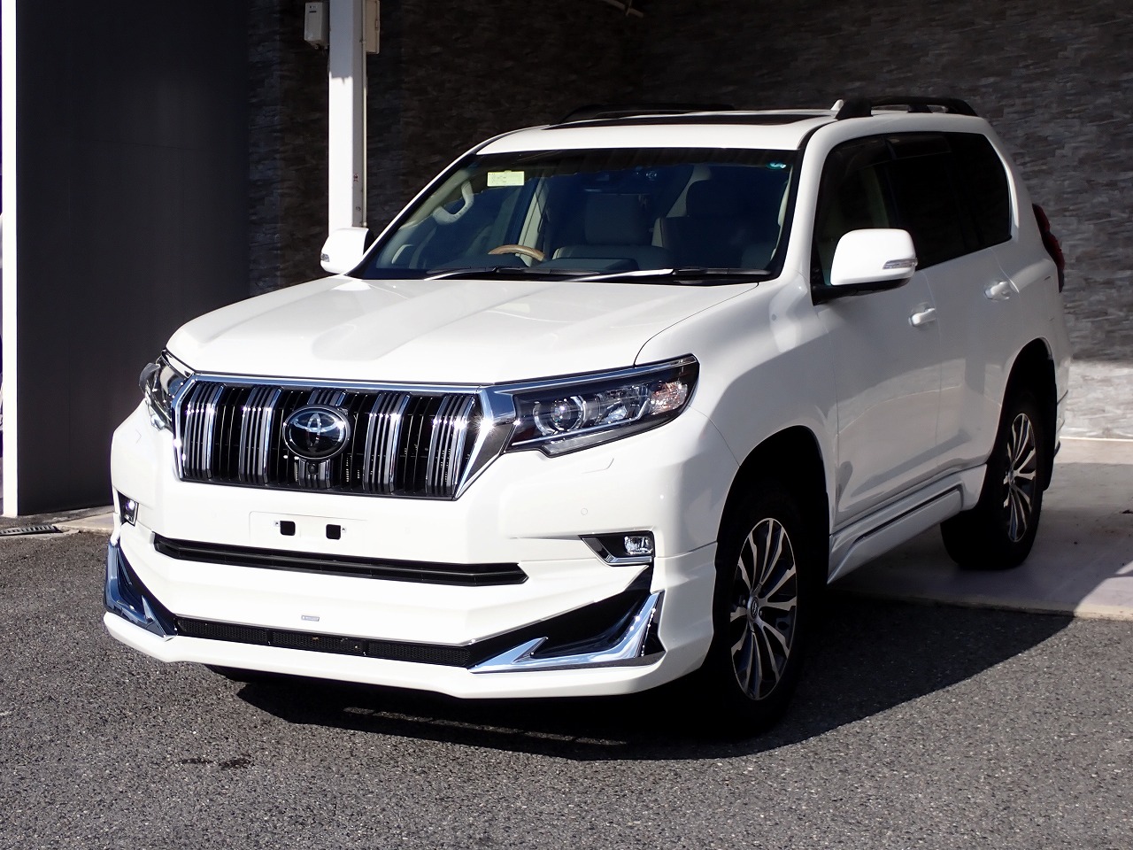 TOYOTA Land Cruiser Prado