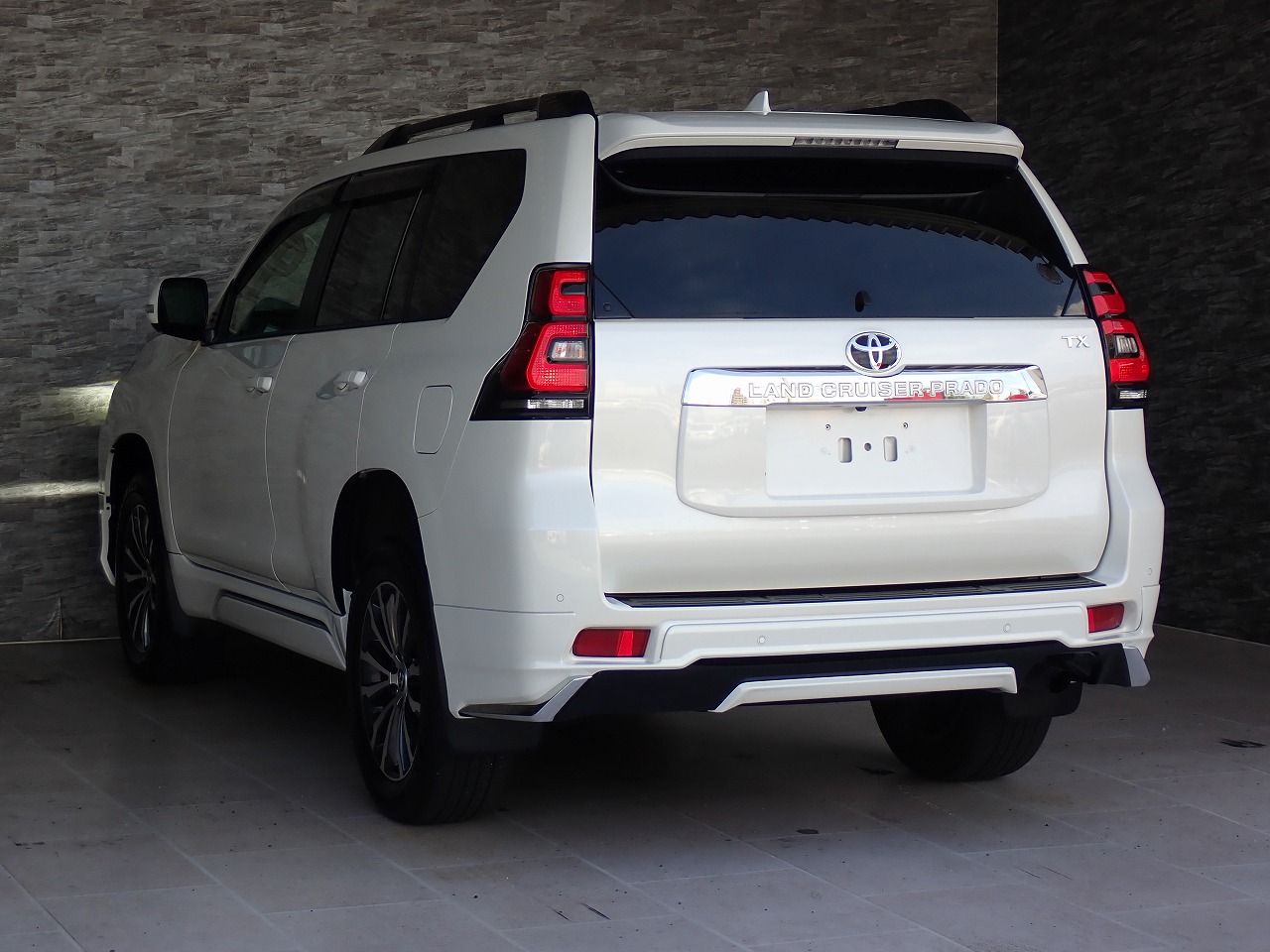 TOYOTA Land Cruiser Prado