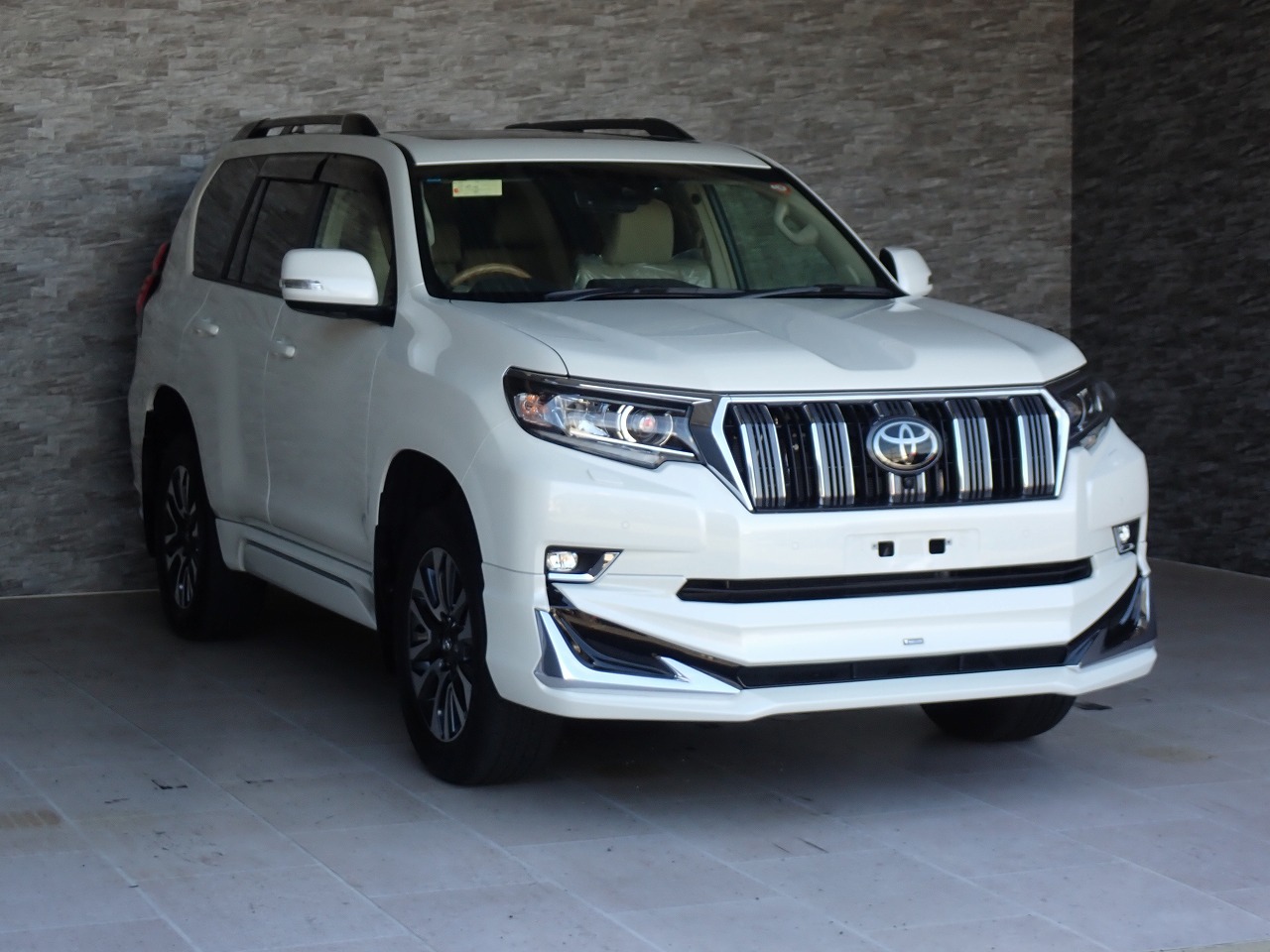 TOYOTA Land Cruiser Prado