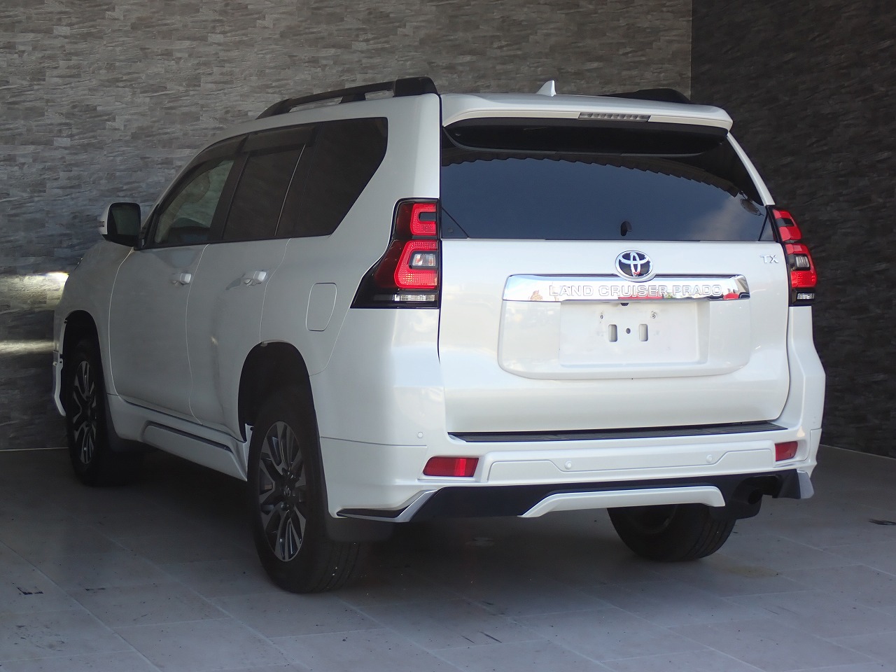 TOYOTA Land Cruiser Prado