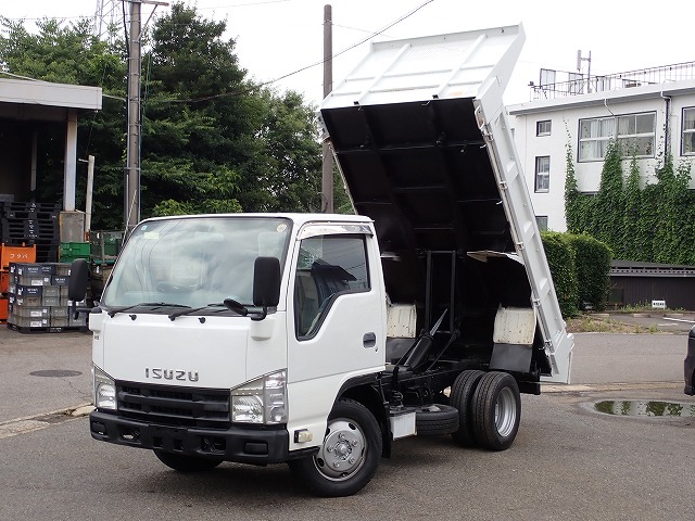 ISUZU Elf Truck