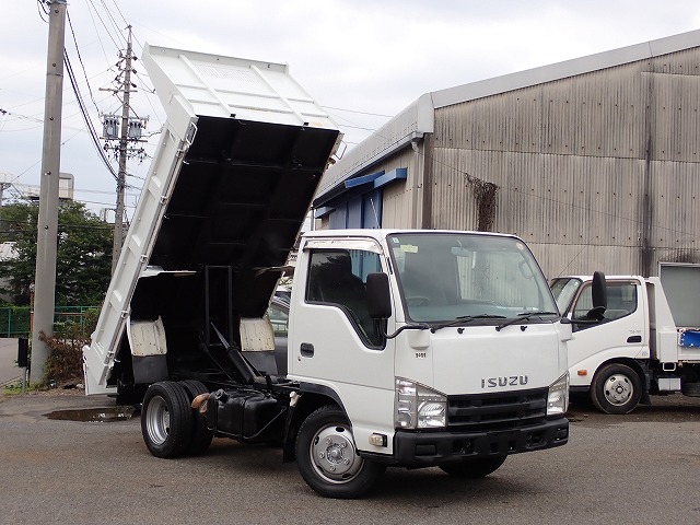ISUZU Elf Truck