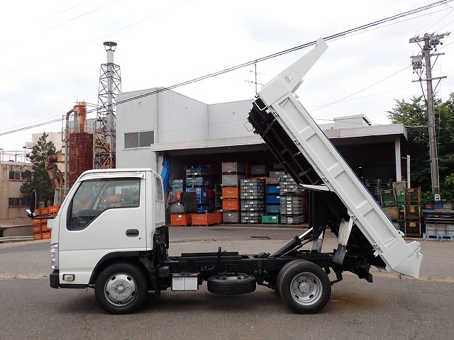 ISUZU Elf Truck