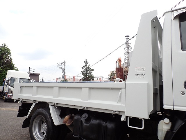 ISUZU Elf Truck
