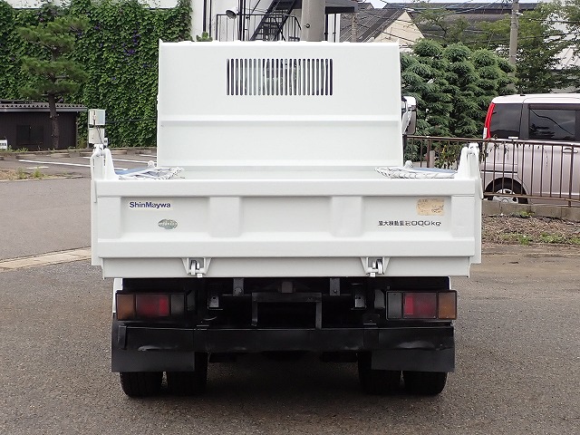 ISUZU Elf Truck
