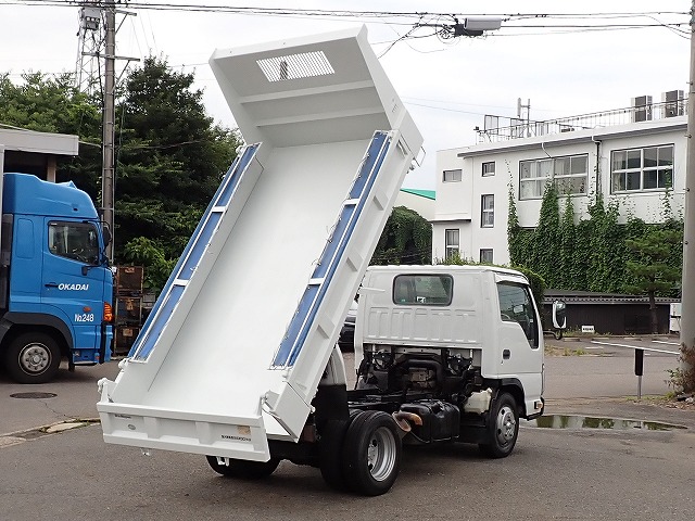 ISUZU Elf Truck