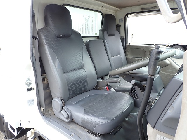 ISUZU Elf Truck