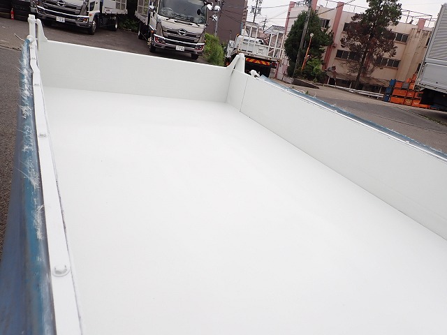 ISUZU Elf Truck