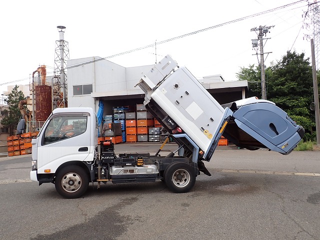 HINO Dutro