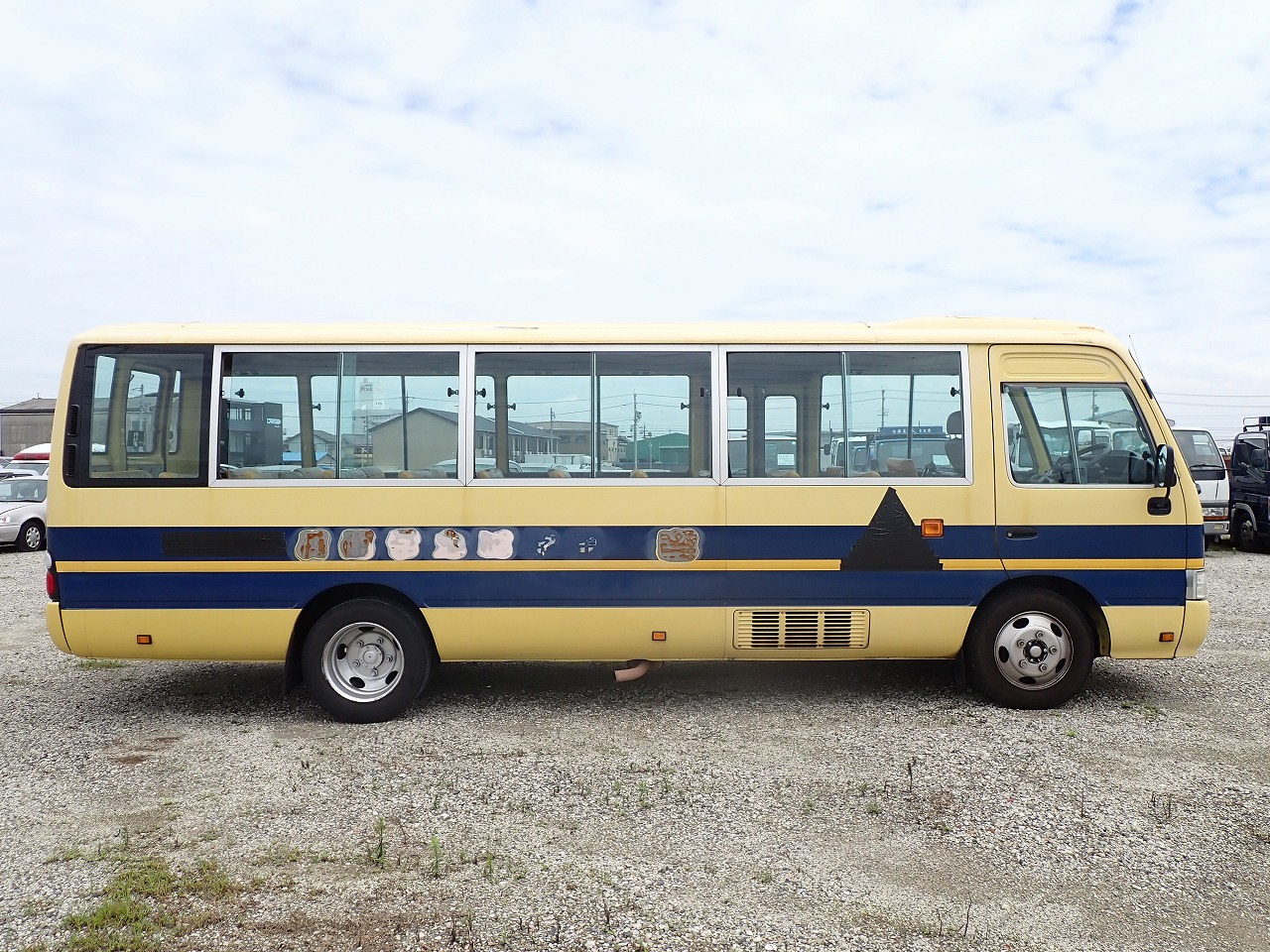 TOYOTA Coaster