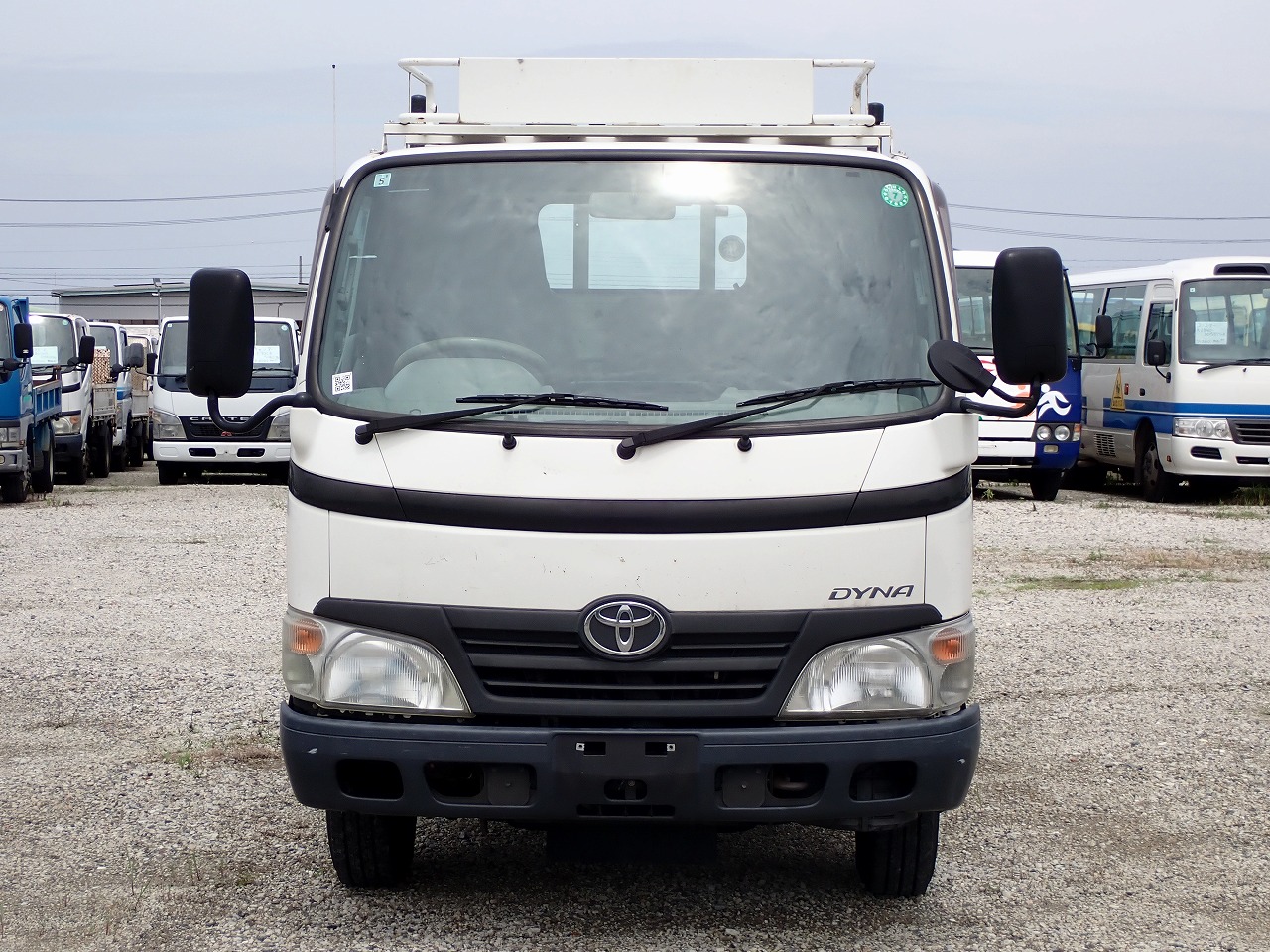 TOYOTA Dyna Truck