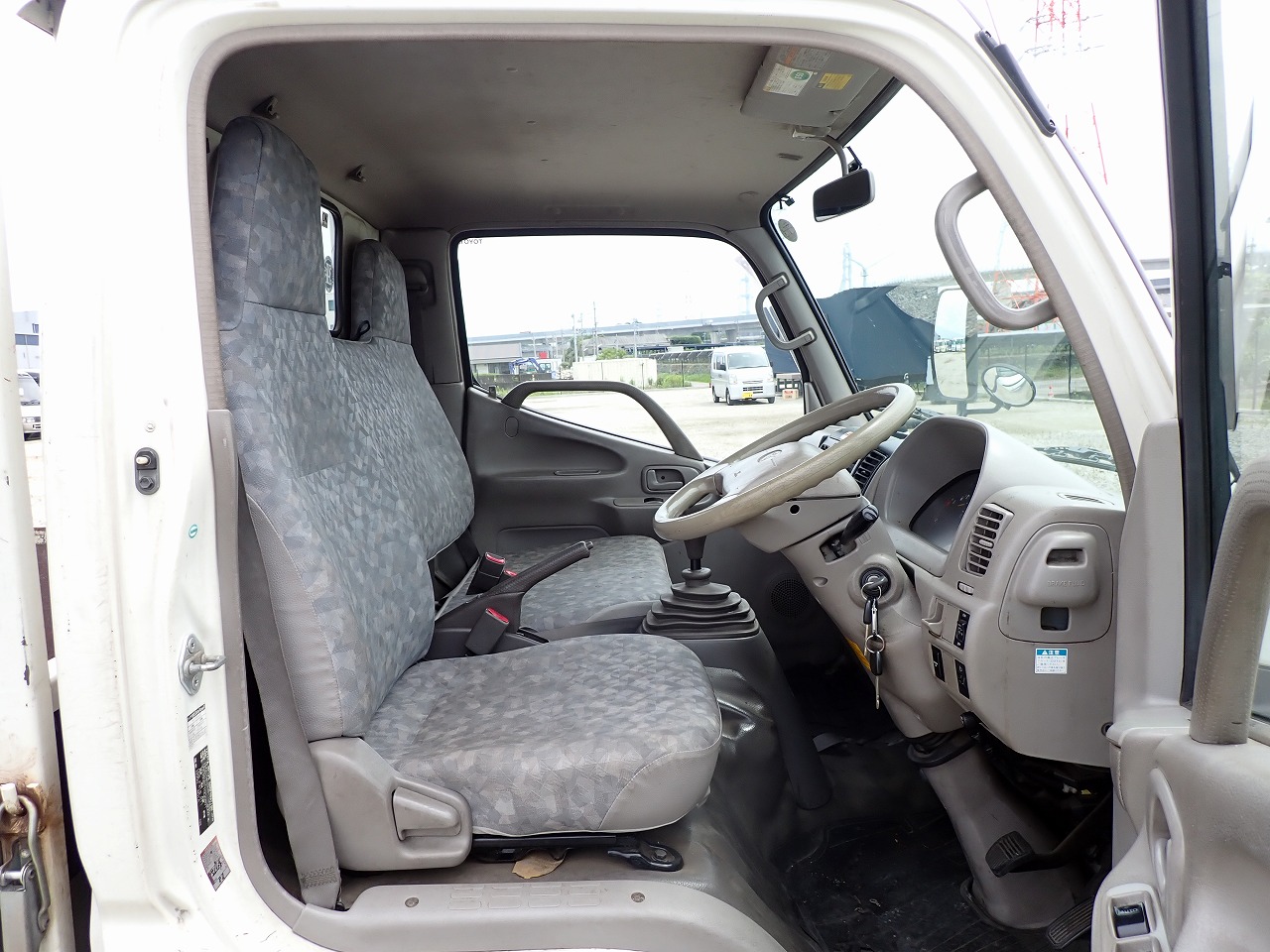 TOYOTA Dyna Truck