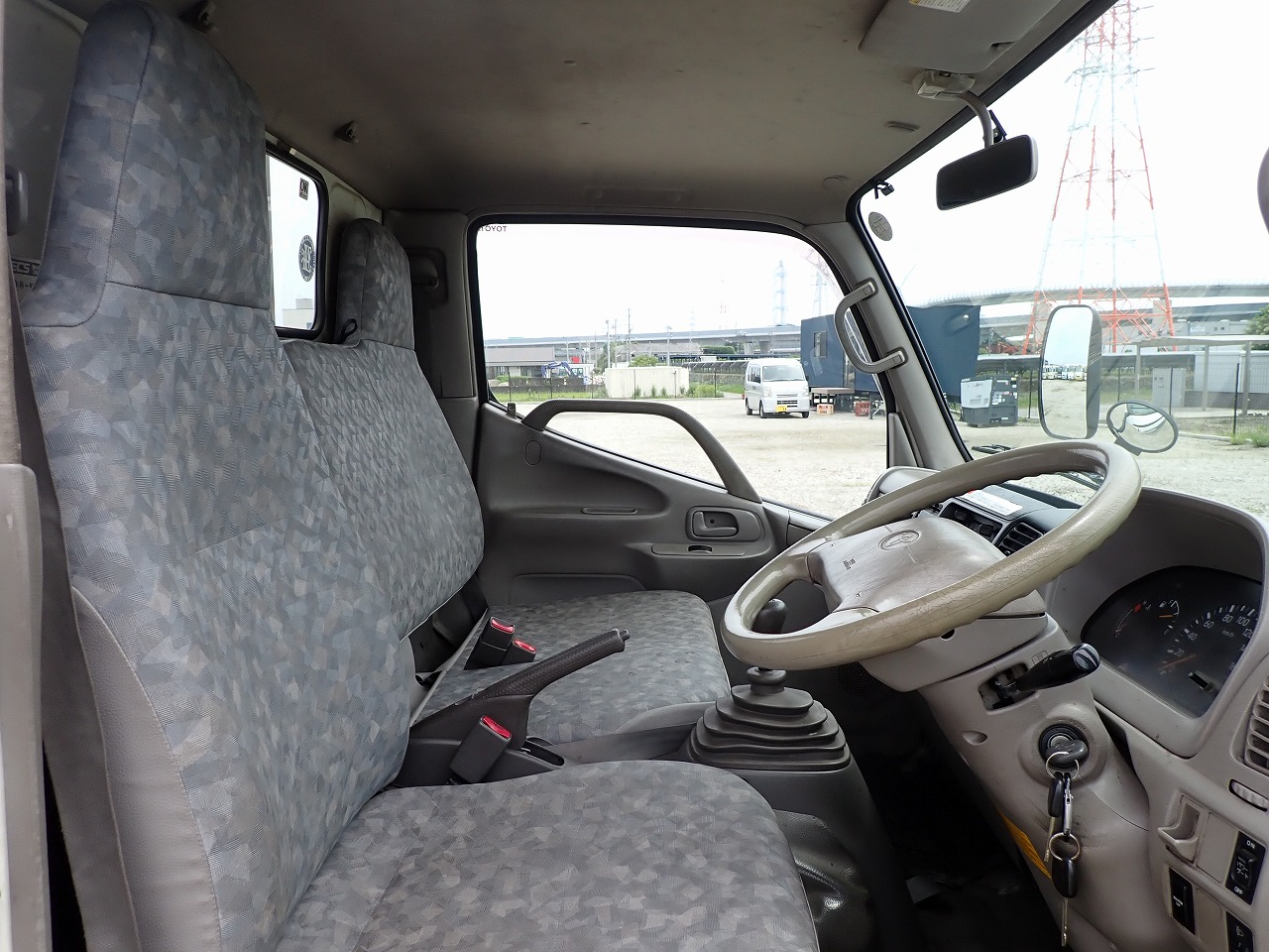 TOYOTA Dyna Truck