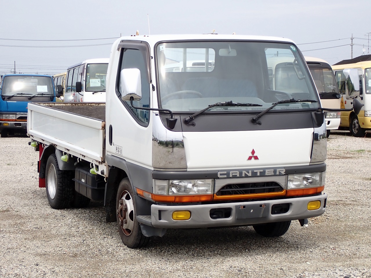 MITSUBISHI Canter