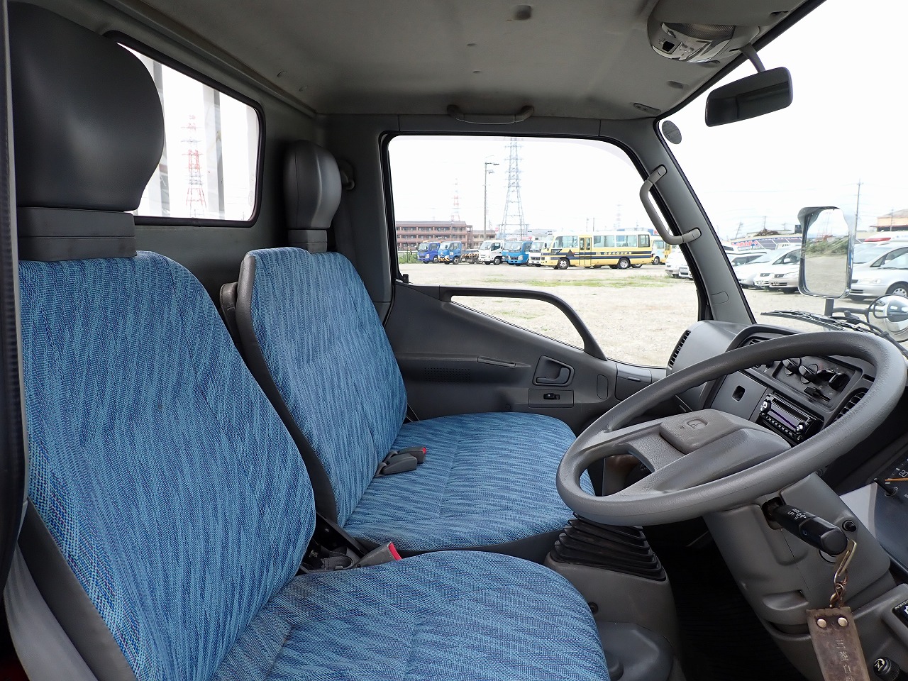 MITSUBISHI Canter