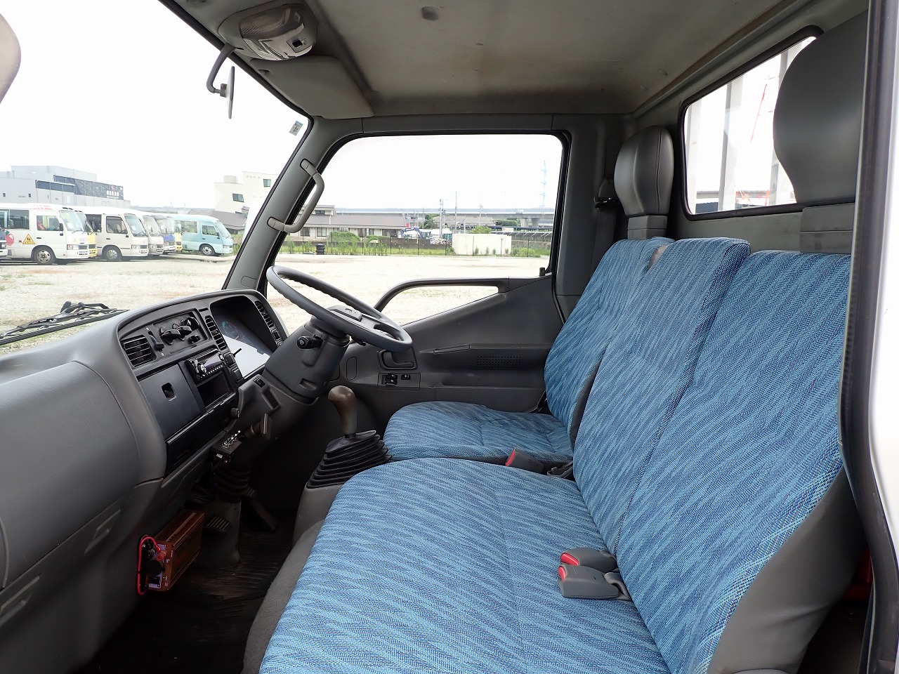 MITSUBISHI Canter