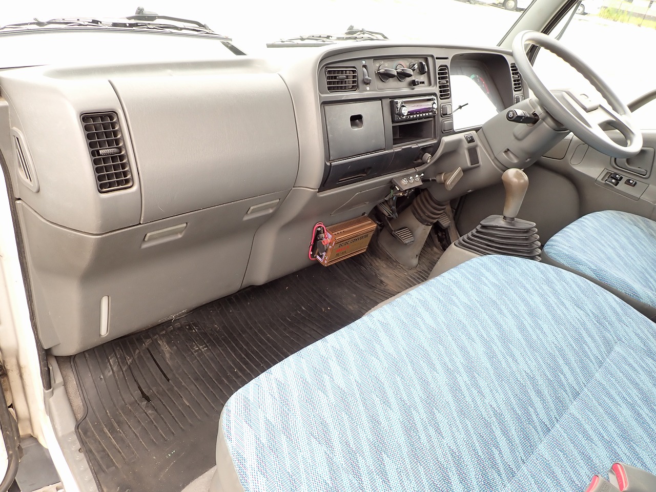 MITSUBISHI Canter