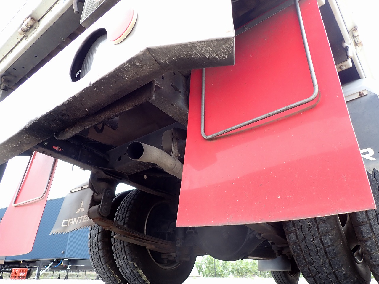 MITSUBISHI Canter