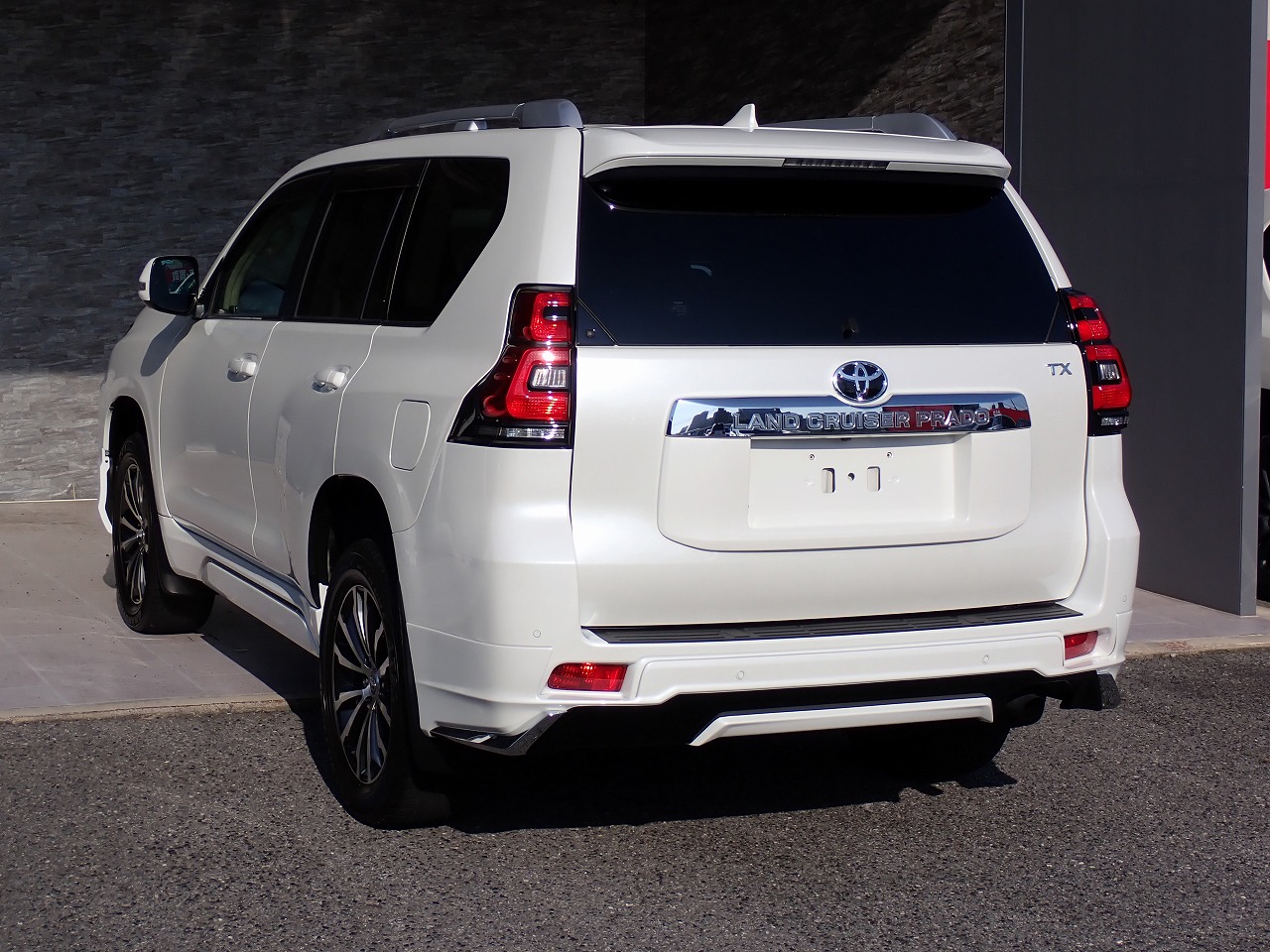 TOYOTA Land Cruiser Prado