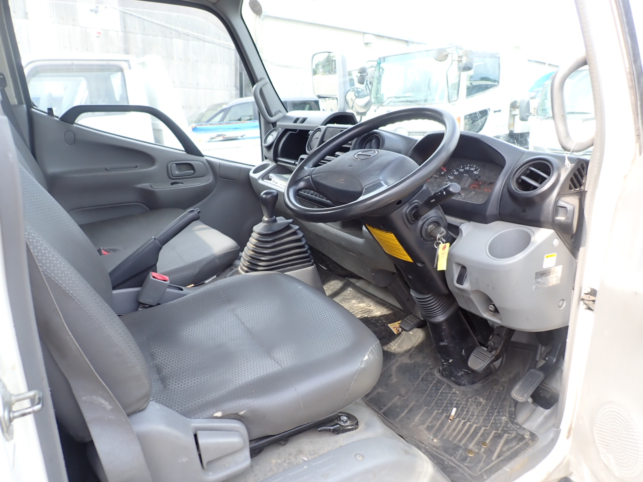 HINO Dutro