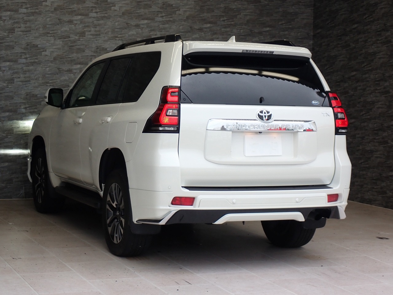 TOYOTA Land Cruiser Prado