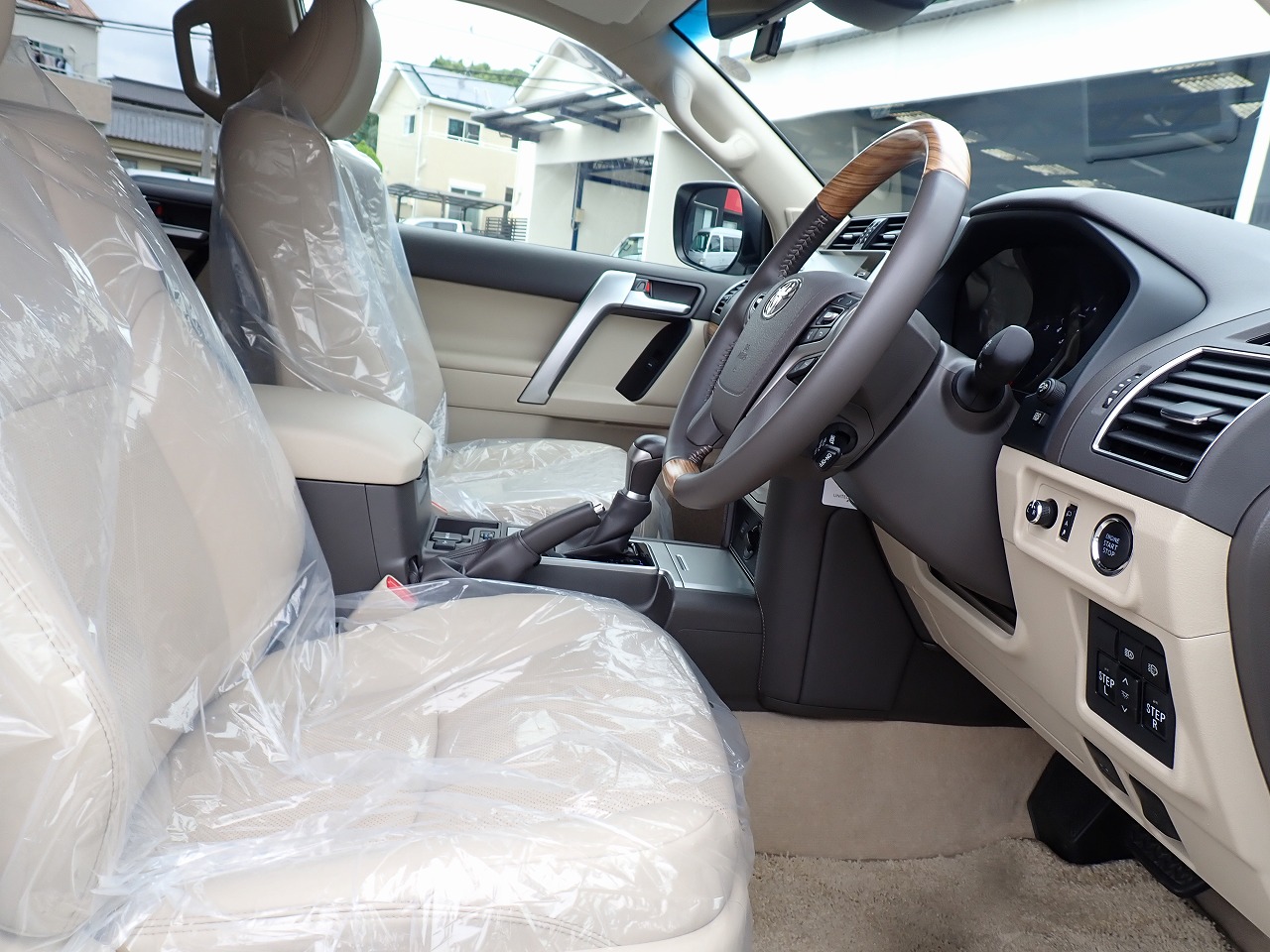 TOYOTA Land Cruiser Prado