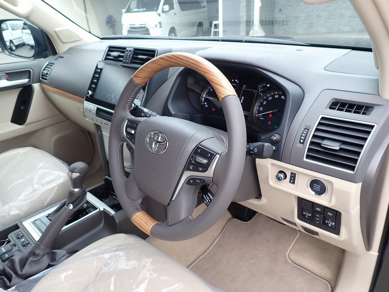 TOYOTA Land Cruiser Prado