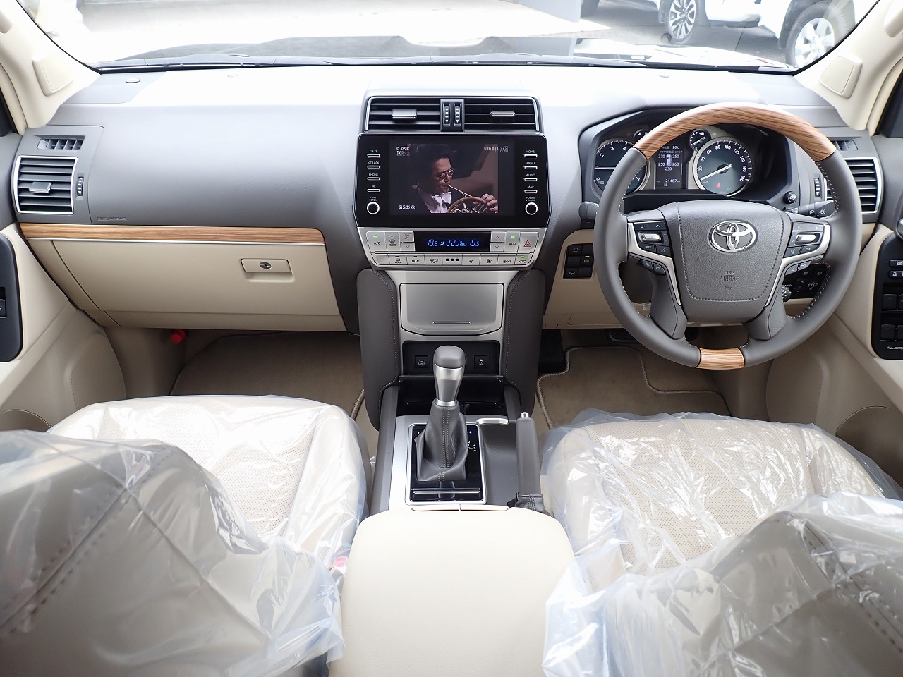 TOYOTA Land Cruiser Prado