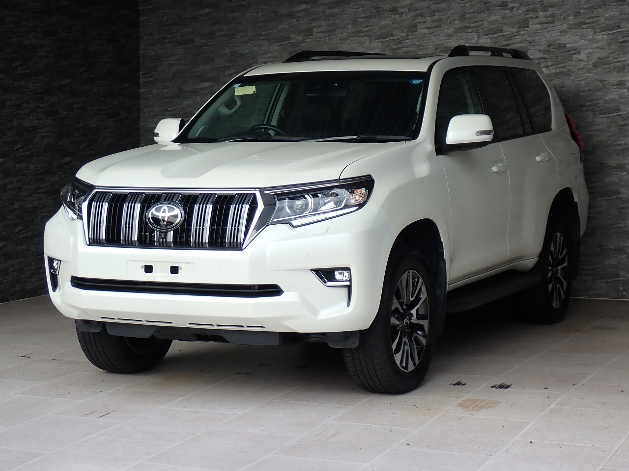 TOYOTA Land Cruiser Prado