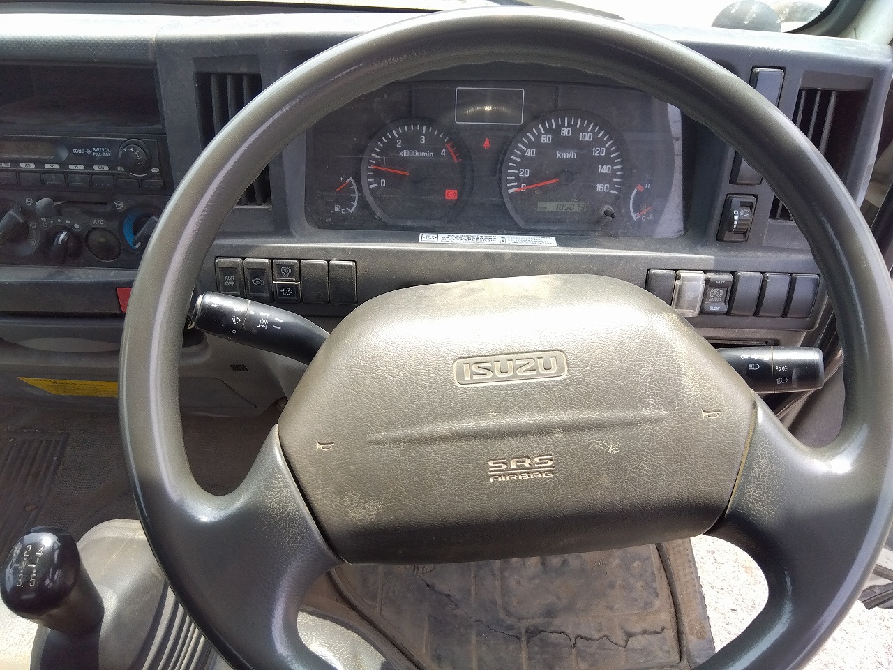 ISUZU Elf Truck