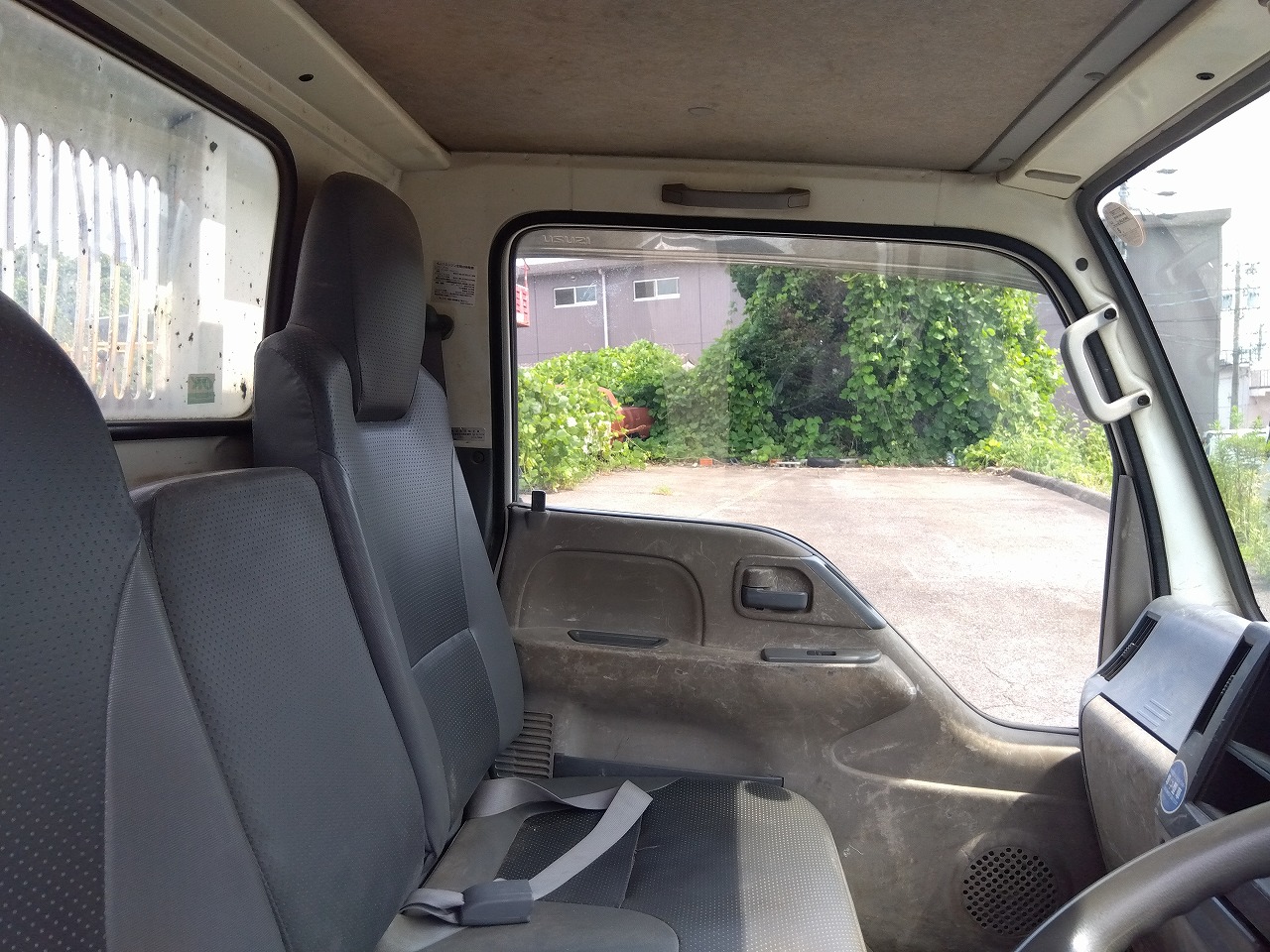 ISUZU Elf Truck