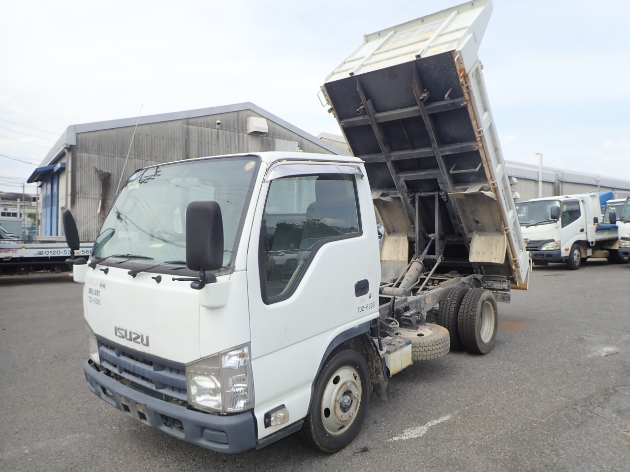 ISUZU Elf Truck