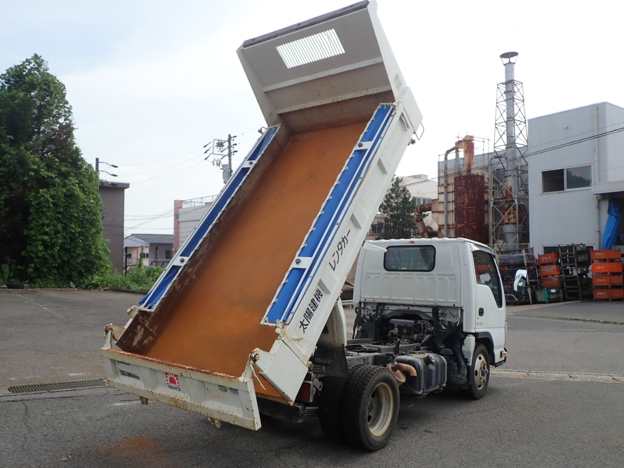 ISUZU Elf Truck