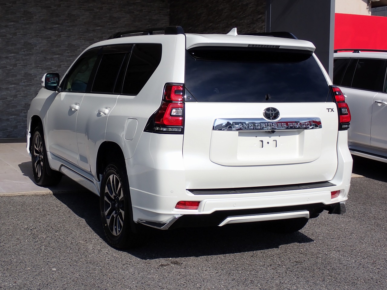 TOYOTA Land Cruiser Prado