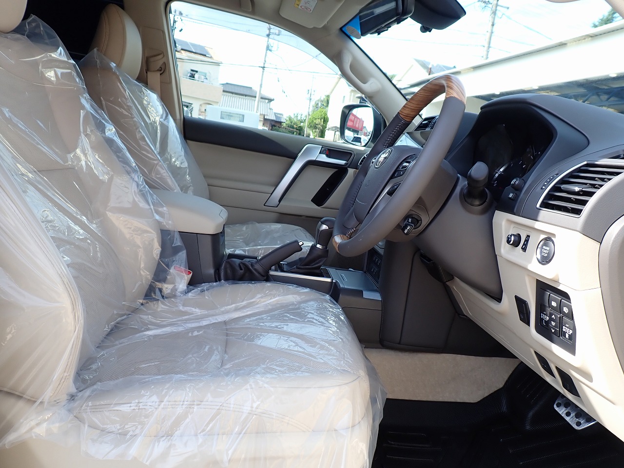 TOYOTA Land Cruiser Prado