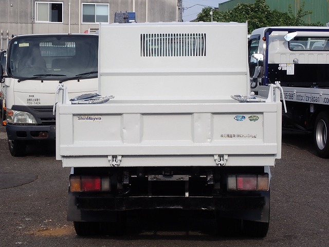 ISUZU Elf Truck