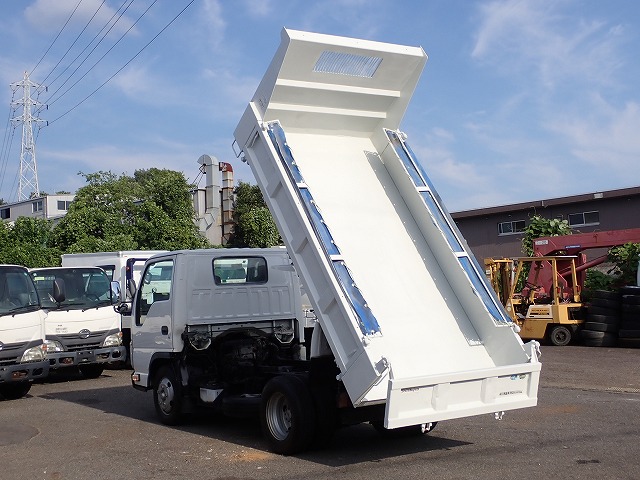 ISUZU Elf Truck