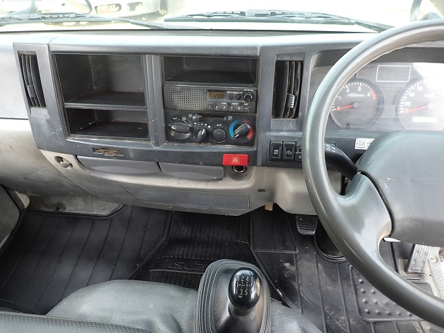 ISUZU Elf Truck