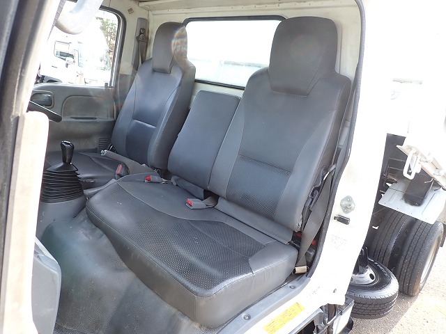 ISUZU Elf Truck