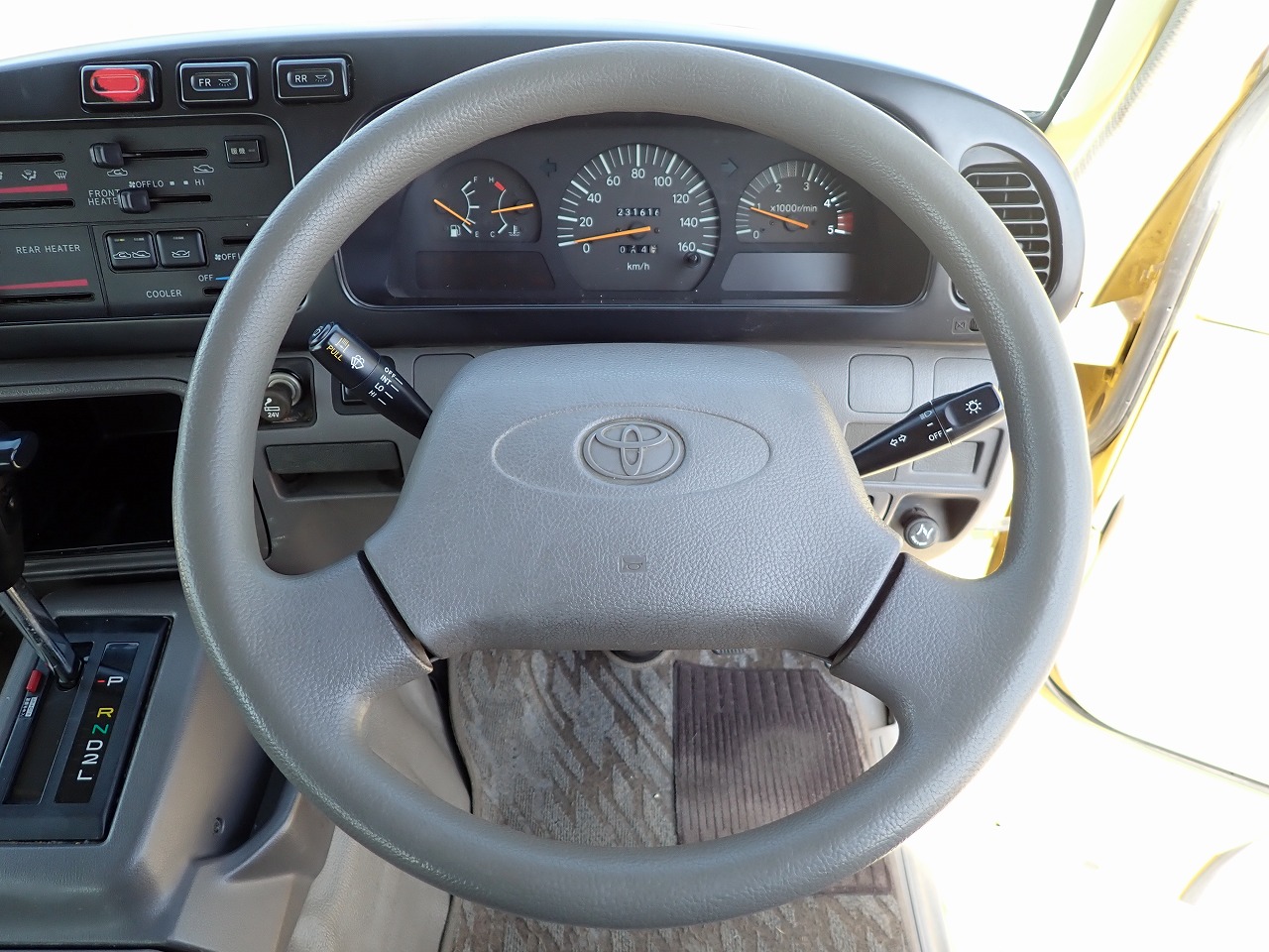 TOYOTA Coaster