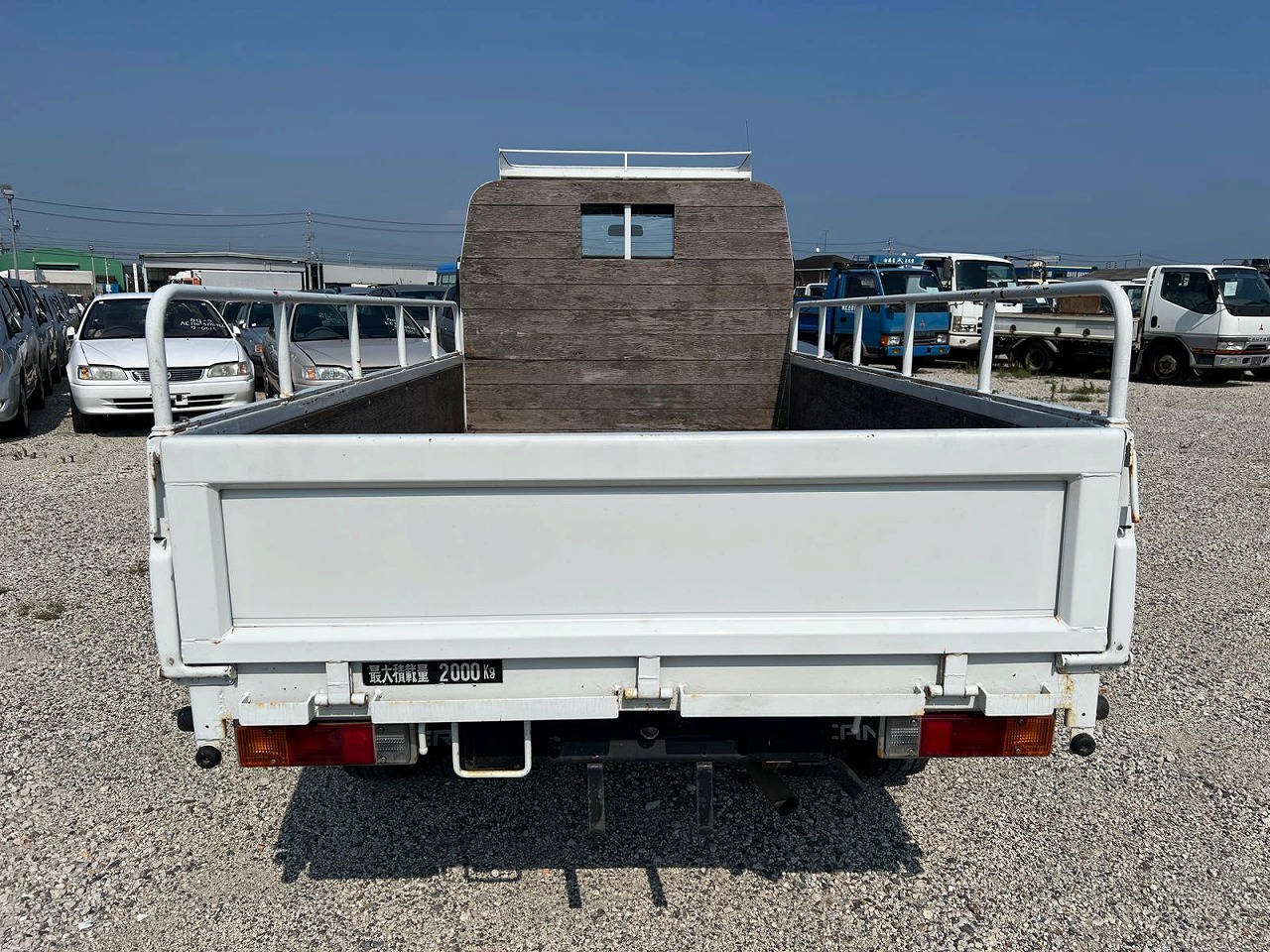 MITSUBISHI Canter