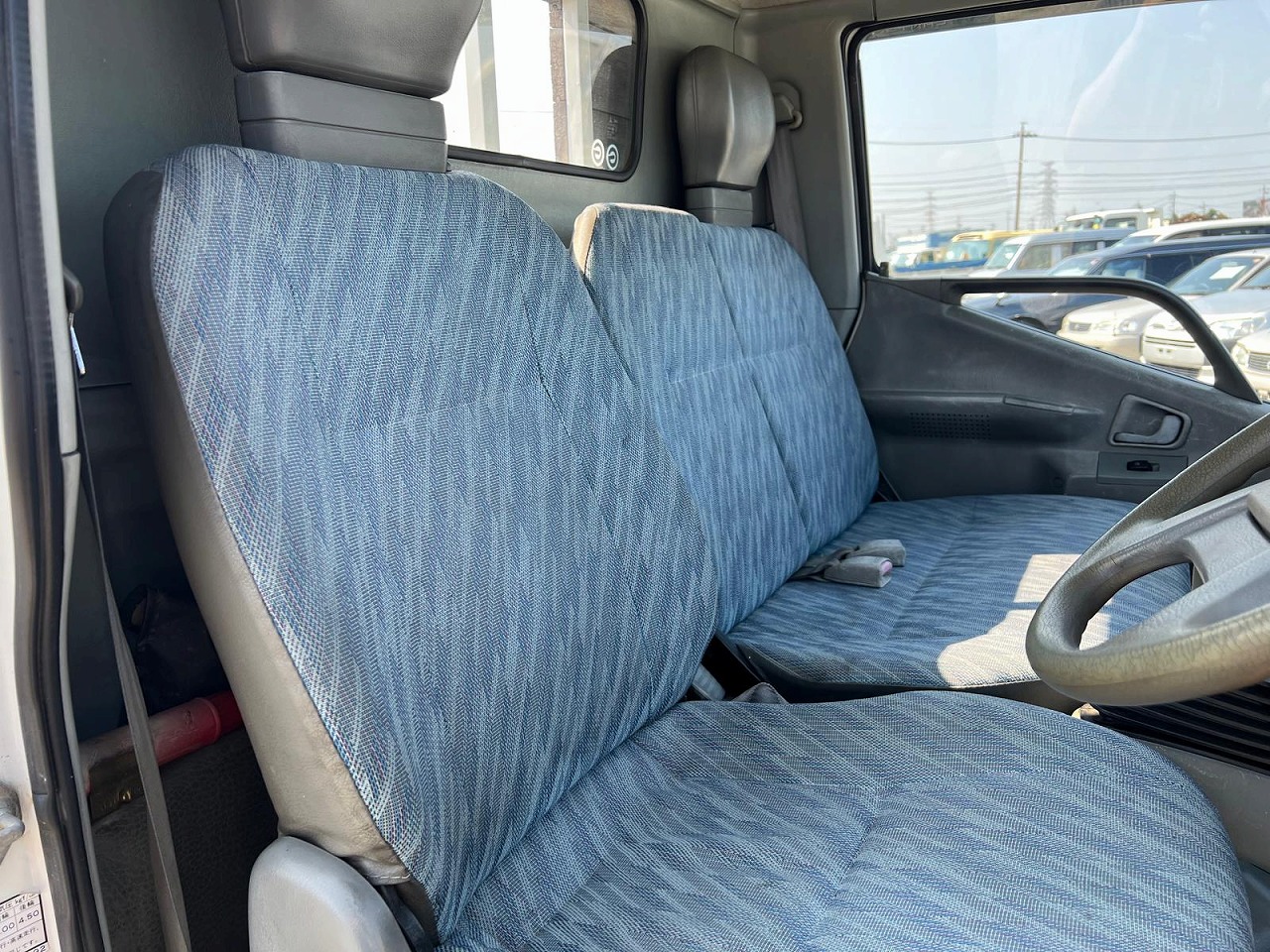 MITSUBISHI Canter