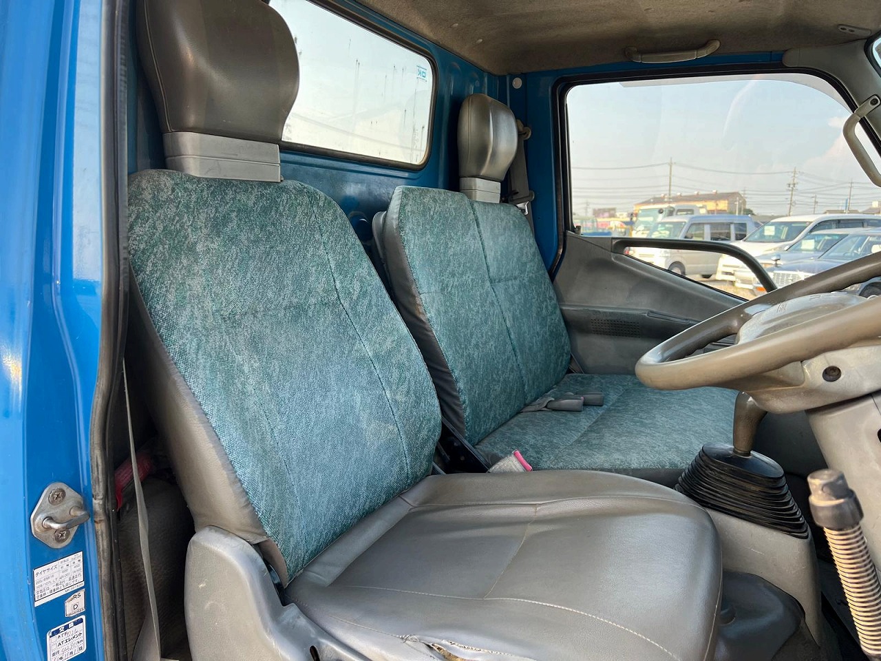 MITSUBISHI Canter