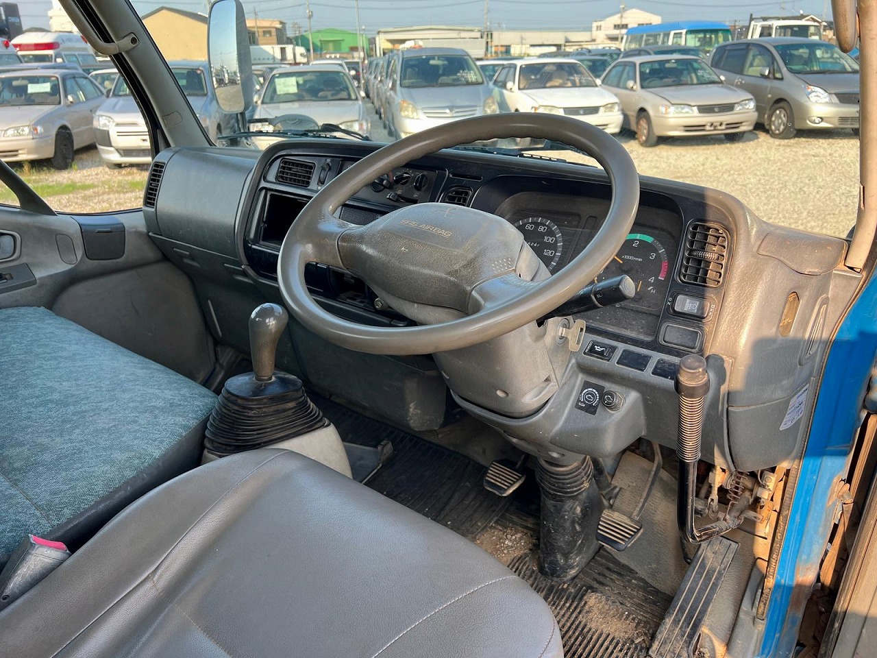 MITSUBISHI Canter