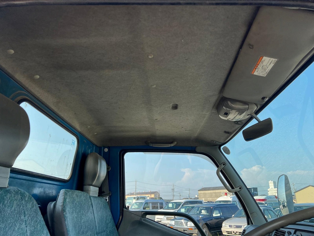 MITSUBISHI Canter
