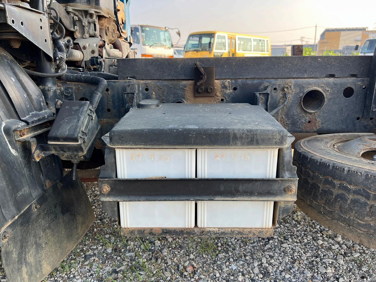 MITSUBISHI Canter