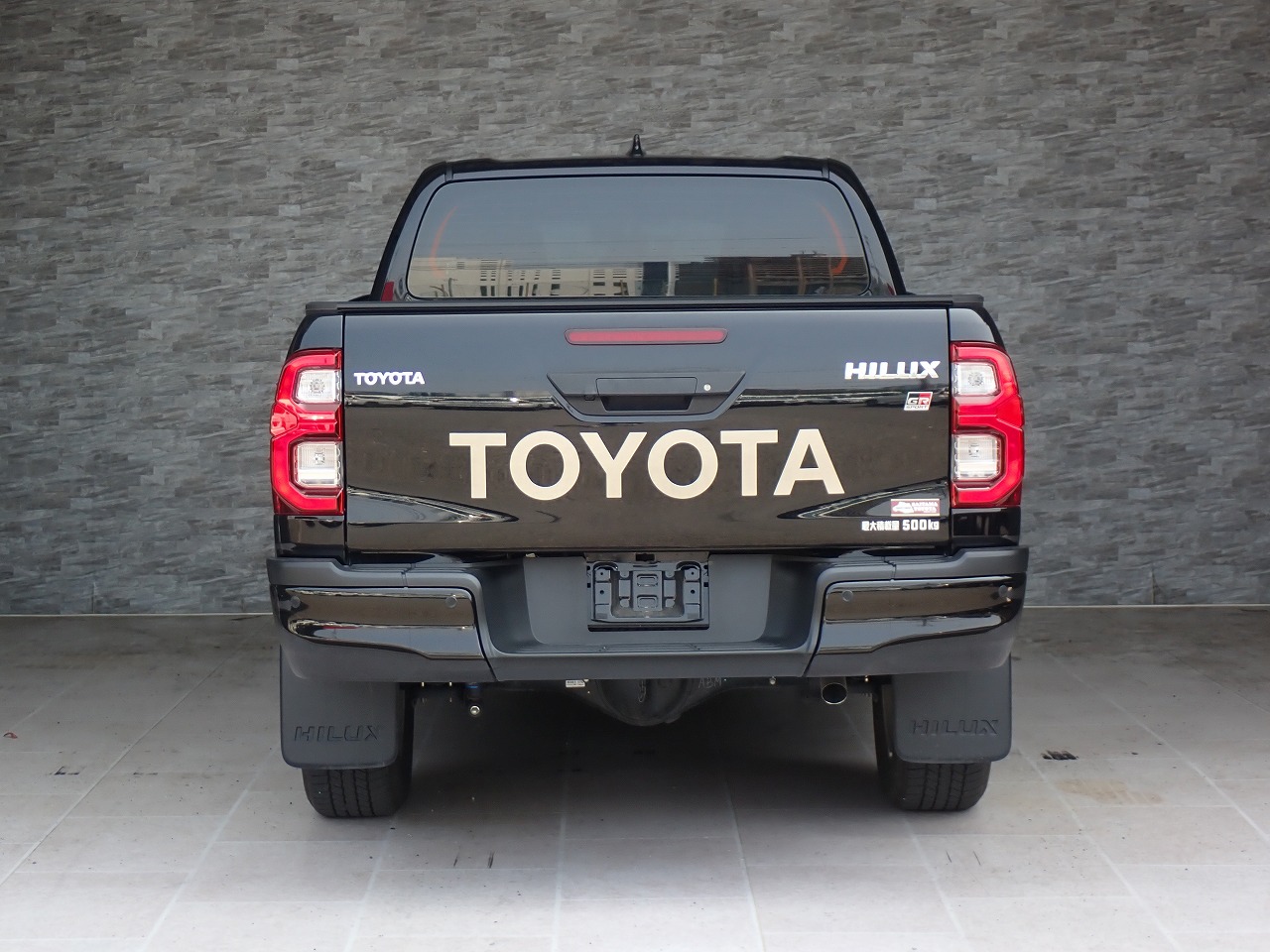 TOYOTA Hilux